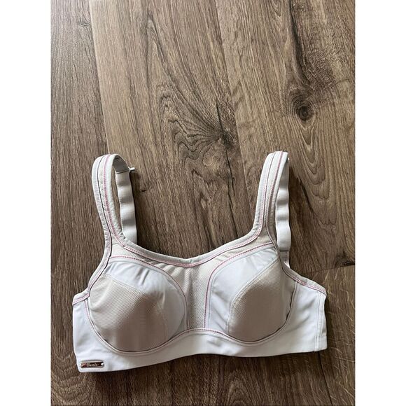 Chantelle High Impact Convertible Sports Bra 2941 size 30E - Picture 1 of 7